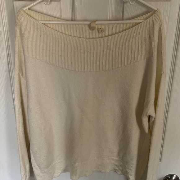 Anthropologie Cream Scoop Neck Off the Shoulder Sweater size Medium - Picture 11 of 11